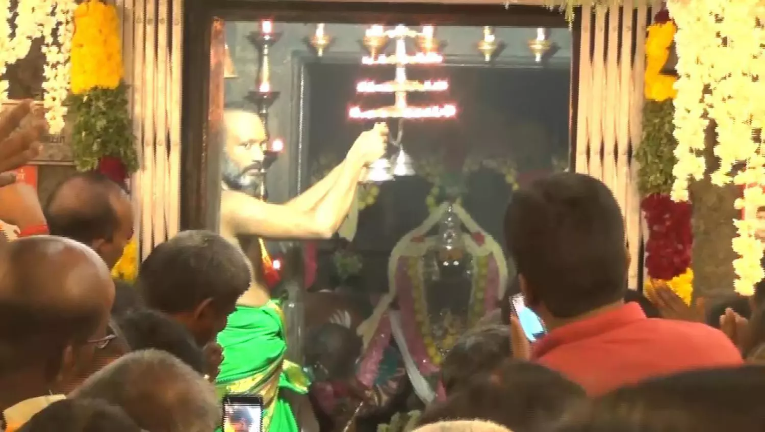 மேலபுதுக்குடிஅருஞ்சுனை காத்த அய்யனார் கோவிலில் பங்குனி உத்திர கும்பாபிஷேகம் மேலபுதுக்குடிஅருஞ்சுனை காத்த அய்யனார் கோவிலில் பங்குனி உத்திர கும்பாபிஷேகம்