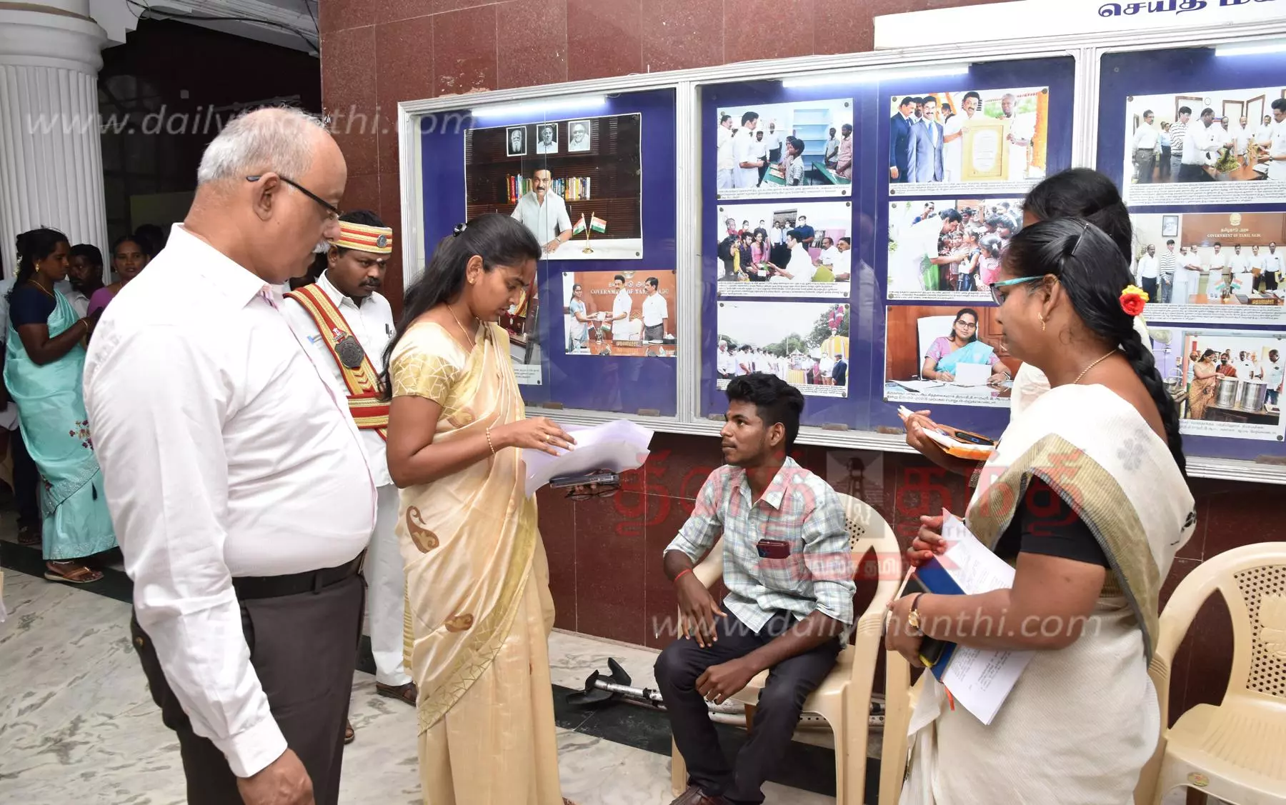 கரையான் திடல் பகுதியில் அடிப்படை வசதிகள் செய்து தரவேண்டும்