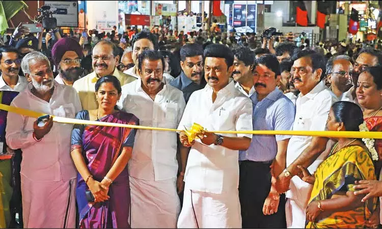 ரூ.18 கோடியில் மறுசீரமைக்கப்பட்ட செனாய்நகர் திரு.வி.க. பூங்கா; முதல்-அமைச்சர் திறந்து வைத்தார் ரூ.18 கோடியில் மறுசீரமைக்கப்பட்ட செனாய்நகர் திரு.வி.க. பூங்கா; முதல்-அமைச்சர் திறந்து வைத்தார்