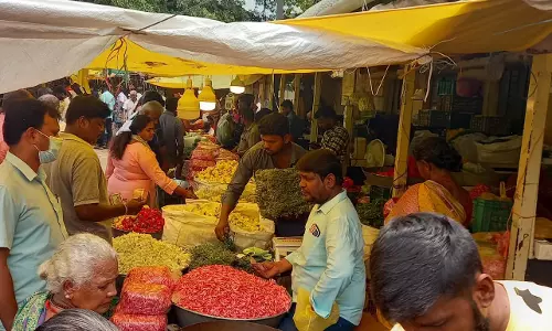 கோவையில் பூக்கள் விலை உயர்வு