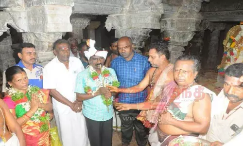 நெல்லையப்பர் கோவிலில் செங்கோல் வழங்கும் விழா