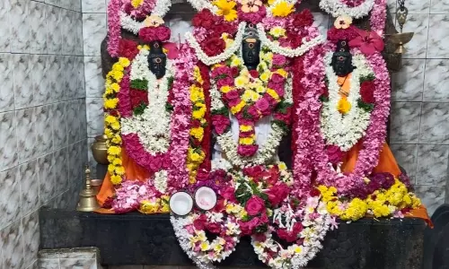 மாவட்டத்தில் பங்குனி உத்திரத்தையொட்டி முருகன் கோவில்களில் சிறப்பு பூஜை-திரளான பக்தர்கள் சாமி தரிசனம் மாவட்டத்தில் பங்குனி உத்திரத்தையொட்டி முருகன் கோவில்களில் சிறப்பு பூஜை-திரளான பக்தர்கள் சாமி தரிசனம்