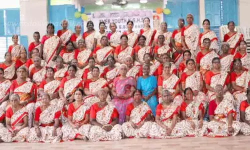 முன்னாள் மாணவிகள்  பொன்விழா கொண்டாட்டம்