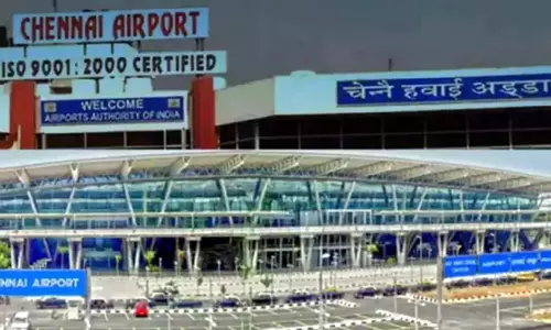 சென்னை விமான நிலையத்தில் ரூ.95 லட்சம் தங்கம் பறிமுதல் சென்னை விமான நிலையத்தில் ரூ.95 லட்சம் தங்கம் பறிமுதல்