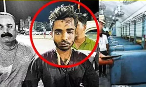 நல்ல காலம் பிறக்கும் என நம்பி ரெயிலில் பயணிகளுக்கு தீ வைத்தேன் - கைதான நபர் அதிர்ச்சி வாக்குமூலம் நல்ல காலம் பிறக்கும் என நம்பி ரெயிலில் பயணிகளுக்கு தீ வைத்தேன் - கைதான நபர் அதிர்ச்சி வாக்குமூலம்