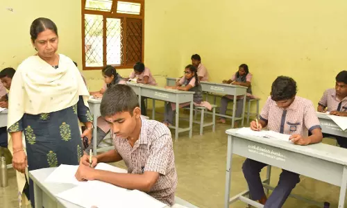தர்மபுரி மாவட்டத்தில் 102 மையங்களில் 10-ம் வகுப்பு தேர்வு:22,687 மாணவ-மாணவிகள் எழுதினர் தர்மபுரி மாவட்டத்தில் 102 மையங்களில் 10-ம் வகுப்பு தேர்வு:22,687 மாணவ-மாணவிகள் எழுதினர்