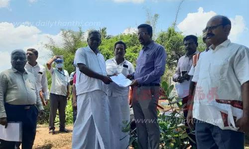 காவிரி ஆற்றில் மணல் குவாரி அமைக்கக்கூடாது