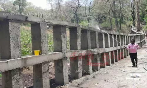 காட்டு யானைகள் வெளியேறுவதை தடுக்க சிமெண்டு தடுப்பு சுவர் அமைப்பு