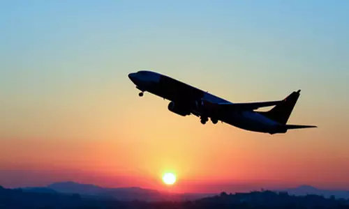 சென்னை விமான நிலையத்தில் மலேசிய விமானம் ரத்து - பயணிகள் வாக்குவாதம்