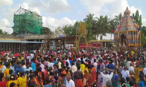 வெட்டுடையார் காளியம்மன் கோவில் பங்குனி தேரோட்டம்