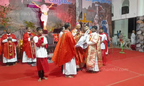 தஞ்சை கிறிஸ்தவ தேவாலயங்களில் சிறப்பு பிரார்த்தனை