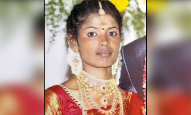 பிரசவத்துக்காக அனுமதிக்கப்பட்ட பெண்-குழந்தை சாவு - உறவினர்கள் சாலை மறியல்