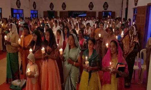 ஈஸ்டர் பண்டிகையையொட்டி கிறிஸ்தவ தேவாலயங்களில் சிறப்பு பிரார்த்தனை