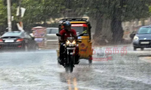 தென்காசியில் கோடை மழை- வெப்பம் தணிந்ததால் பொதுமக்கள் மகிழ்ச்சி தென்காசியில் கோடை மழை- வெப்பம் தணிந்ததால் பொதுமக்கள் மகிழ்ச்சி