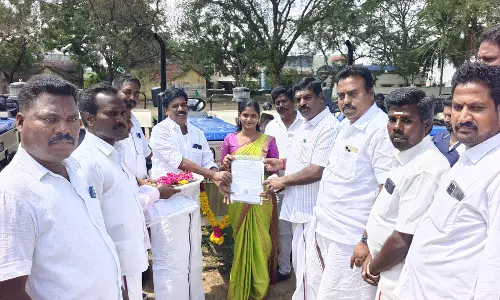 5 ஊராட்சிகளுக்கு டிராக்டர்கள் 5 ஊராட்சிகளுக்கு டிராக்டர்கள்