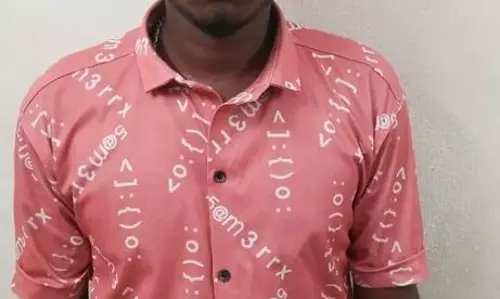 சத்தியமங்கலம் அருகே சிறுமியை திருமணம் செய்த வேன் டிரைவர்; போக்சோ சட்டத்தில் கைது சத்தியமங்கலம் அருகே சிறுமியை திருமணம் செய்த வேன் டிரைவர்; போக்சோ சட்டத்தில் கைது