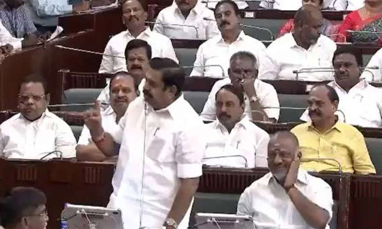 ஓபிஎஸ்-ஐ எதிர்க்கட்சி துணைத்தலைவர் பொறுப்பில் இருந்து நீக்கக்கோரி சட்டப்பேரவையில் அதிமுகவினர் அமளி - வெளிநடப்பு