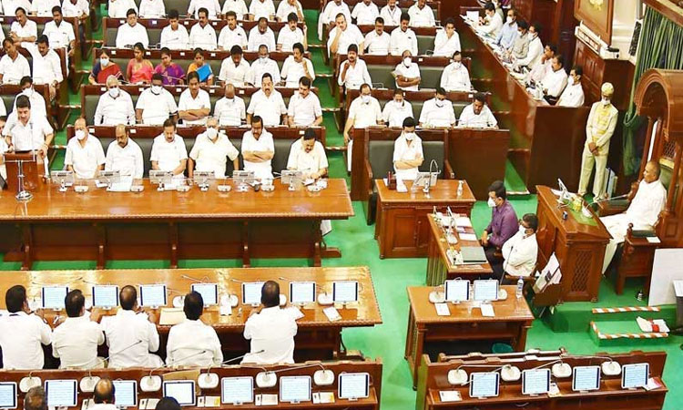 கவர்னருக்கு எதிராக சட்டசபையில் தனித் தீர்மானம் கொண்டு வரப்பட்டது..!