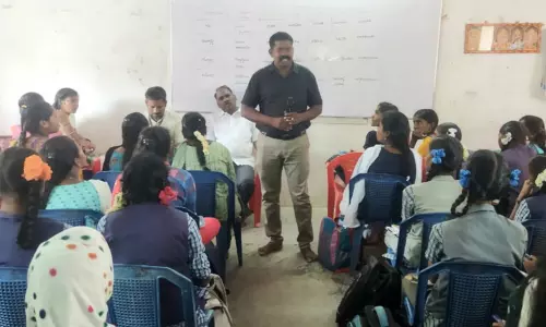 அரசு பள்ளி மாணவர்களுக்கு இலவச நீட் பயிற்சி வகுப்பு