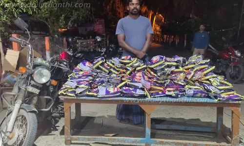 புகையிலை பொருட்கள் கடத்தியவர் கைது