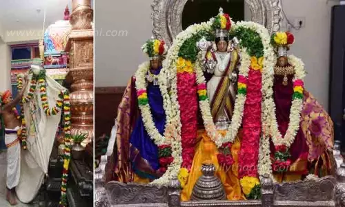 தேவகோட்டை ரெங்கநாத பெருமாள் கோவில் சித்திரை திருவிழா கொடியேற்றத்துடன் தொடங்கியது தேவகோட்டை ரெங்கநாத பெருமாள் கோவில் சித்திரை திருவிழா கொடியேற்றத்துடன் தொடங்கியது