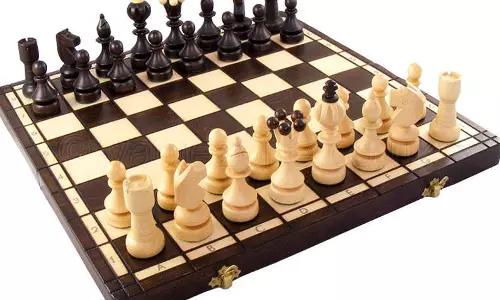 மாவட்ட அளவிலான சதுரங்க போட்டி