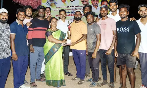 மாவட்ட அளவிலான கிரிக்கெட் போட்டி