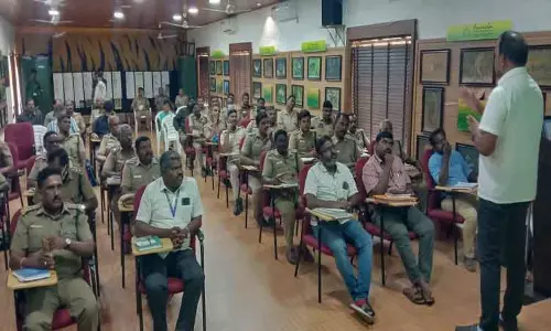 மின்சாரம் தாக்கி வனவிலங்குகள் இறப்பதை தடுக்க கலந்தாய்வு