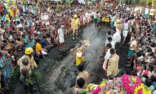 மாரியம்மன் கோவில் தீமிதி திருவிழா