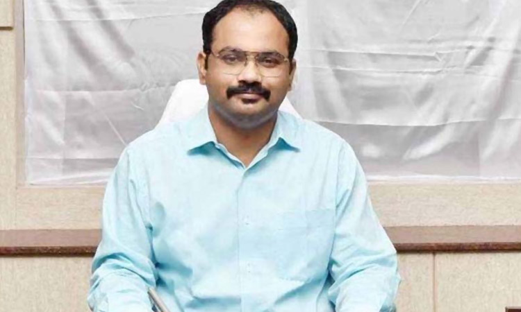 பள்ளிப்பட்டு, பொதட்டூர்பேட்டை பகுதிகளில் நடைபெறும் பல்வேறு வளர்ச்சி திட்ட பணிகளை கலெக்டர் ஆய்வு