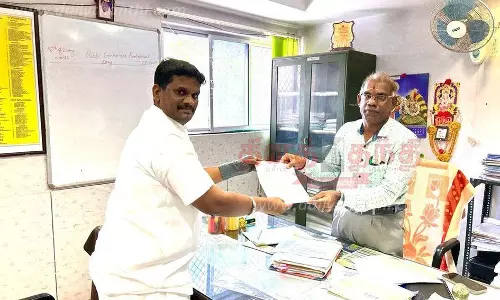 மீன் பிடிப்பதற்காக வேல்ராம்பட்டு ஏரியின் நீரை வெளியேற்றுவதா?