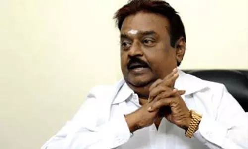 சிறுமிக்கு பாலியல் தொல்லை கொடுத்த பள்ளி தாளாளருக்கு கடுமையான தண்டனை வழங்க வேண்டும் - விஜயகாந்த் சிறுமிக்கு பாலியல் தொல்லை கொடுத்த பள்ளி தாளாளருக்கு கடுமையான தண்டனை வழங்க வேண்டும் - விஜயகாந்த்