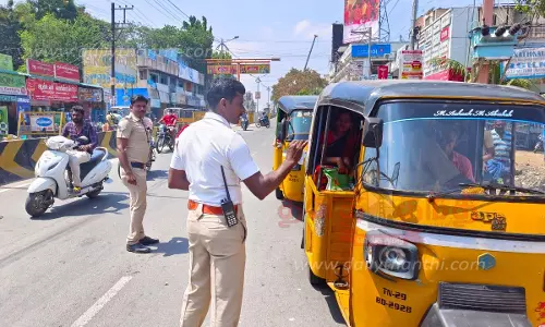 ஆட்டோ டிரைவர்கள் 50 பேர் மீது வழக்கு ஆட்டோ டிரைவர்கள் 50 பேர் மீது வழக்கு