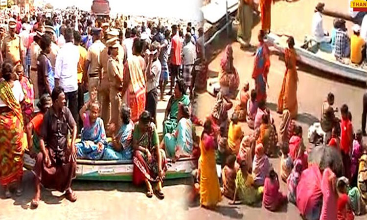 ஆக்கிரமிப்புகளை அகற்ற எதிர்ப்பு தெரிவித்து பட்டினப்பாக்கத்தில் மீனவர்கள் 2-வது நாளாக சாலை மறியல்..!