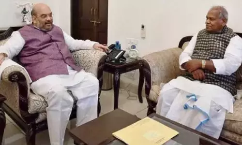 நிதிஷ் குமாரின் ஆதரவாளர், அமித்ஷாவுடன் சந்திப்பு - பீகார் அரசியலில் சலசலப்பு நிதிஷ் குமாரின் ஆதரவாளர், அமித்ஷாவுடன் சந்திப்பு - பீகார் அரசியலில் சலசலப்பு