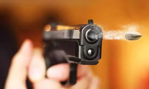 பெண் தோழியை சுட்டு கொன்றுவிட்டு வாலிபர் தற்கொலை