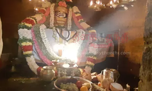 திருவண்ணாமலை திருநேர் அண்ணாமலையார் கோவிலில்லிங்கத்தின் மீது சூரிய ஒளி விழும் அதிசய நிகழ்வு