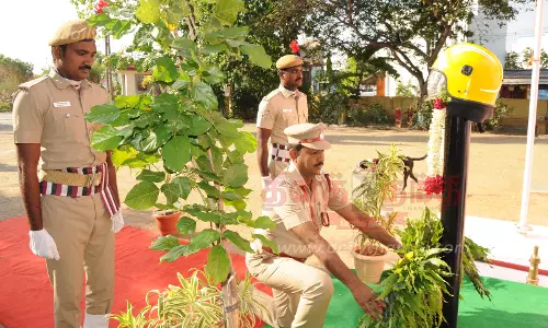 தீ தொண்டு நாள் கடைபிடிப்பு