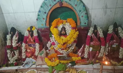 வீரமாகாளியம்மன் கோவிலில் சிறப்பு பூஜை