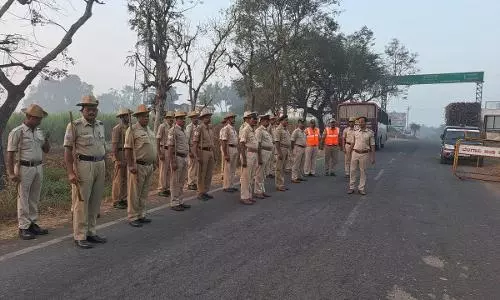 தேர்தல் பணியில் அலட்சியம் காட்டும் அதிகாரிகள் மீது நடவடிக்கை