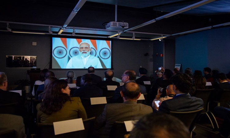 பருவநிலை மாற்றம் பற்றி மாநாடுகளில் பேசினால் மட்டுமே தீர்வு ஏற்படாது: பிரதமர் மோடி