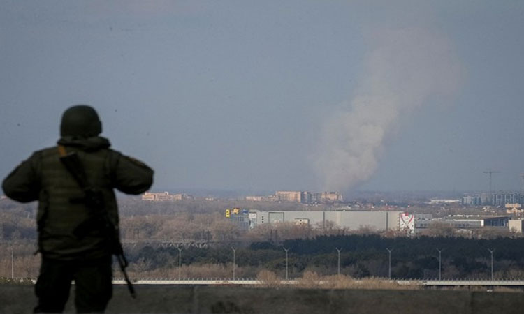 உக்ரைன்:  குடியிருப்பு பகுதியில் ரஷிய ஏவுகணை தாக்கி 8 பேர் உயிரிழப்பு
