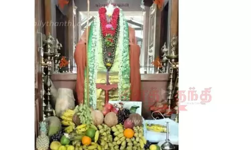 பொள்ளாச்சி ஸ்ரீமன் நாராயணசுவாமி கோவிலில் சிறப்பு வழிபாடு பொள்ளாச்சி ஸ்ரீமன் நாராயணசுவாமி கோவிலில் சிறப்பு வழிபாடு