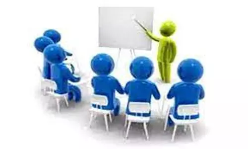 பட்டதாரி நிலையிலான தேர்வுக்கு விண்ணப்பித்தவர்களுக்கு இலவச பயிற்சி வகுப்புகள் பட்டதாரி நிலையிலான தேர்வுக்கு விண்ணப்பித்தவர்களுக்கு இலவச பயிற்சி வகுப்புகள்