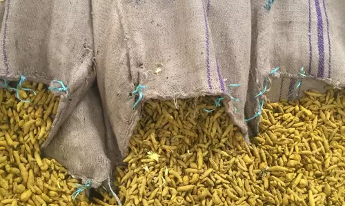 திருச்செங்கோட்டில் ரூ.2¼ கோடியில் மஞ்சள் ஏலம்