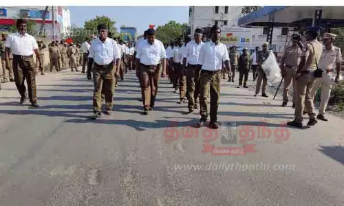 அரியலூரில் ஆர்.எஸ்.எஸ். அணிவகுப்பு ஊர்வலம் அரியலூரில் ஆர்.எஸ்.எஸ். அணிவகுப்பு ஊர்வலம்