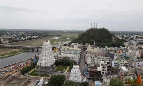 காளஹஸ்தி கோவிலுக்குள் செல்போனை எடுத்து சென்றால் ரூ.5000 அபராதம்..!