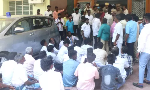 கலெக்டர் அலுவலகத்தை புரட்சி பாரதம் கட்சியினர் முற்றுகை