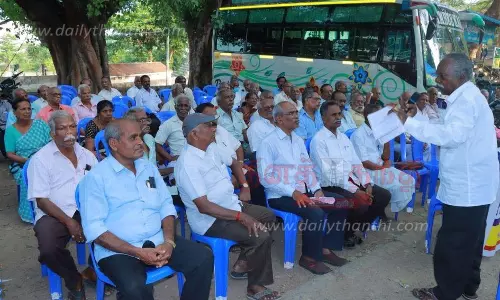 ஓய்வுபெற்ற ஆசிரியர்கள் ஆர்ப்பாட்டம் ஓய்வுபெற்ற ஆசிரியர்கள் ஆர்ப்பாட்டம்