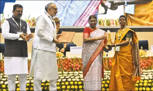 பஞ்சாயத்து தேர்தல்களில் இருந்து அரசியல் கட்சிகள் விலகி இருக்க வேண்டும் - ஜனாதிபதி முர்மு அறிவுறுத்தல்